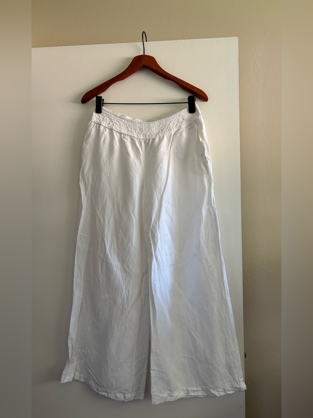 Women’s White Wide-Leg Smocked Waist Pants